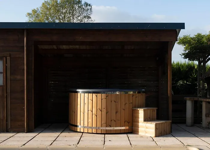 Σπίτι διακοπών Harmony Homes La Chapelle-hareng - Indoor Pool Sauna &