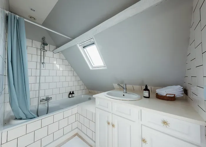 Harmony Homes La Chapelle-hareng - Indoor Pool Sauna & Holiday home *